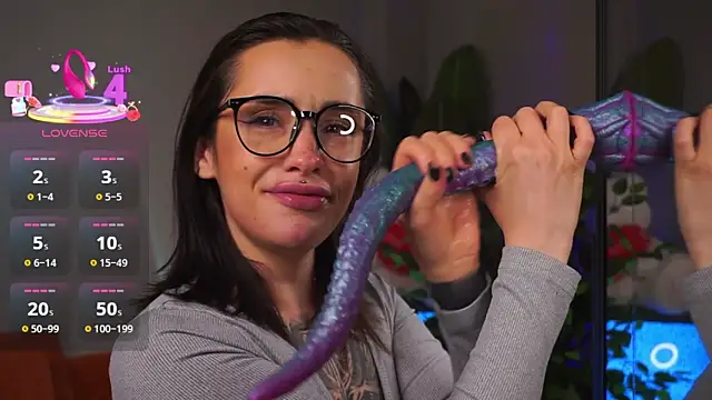 EvaCanton online show from December 14, 3:46 am