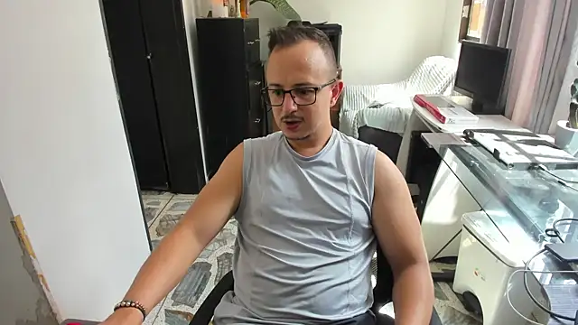 Snapshot of jacob_strokes01 chatting on June 16, 6:08 pm jacob strokes01 online show from June 16, 6:08 pm