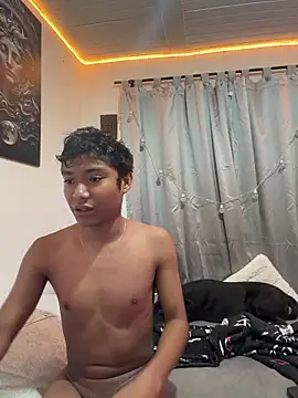 alejo cute online show from May 23, 1:43 pm