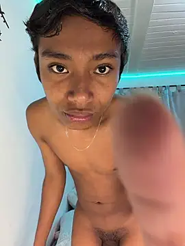 alejo cute online show from May 28, 1:06 pm
