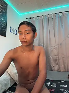 alejo cute online show from May 31, 1:06 pm