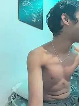 Snapshot of alejo_cute chatting on June 9, 1:56 pm alejo cute online show from June 9, 1:56 pm