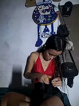 The-quee22 online show from November 29, 7:25 pm