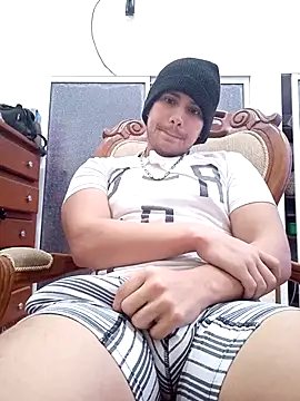 AlexisSpears  online show from December 3, 12:23 pm