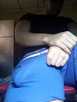 AlexisSpears  online show from April 7, 7:59 pm