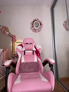 Snapshot of maddisonblush chatting on November 15, 1:26 pm maddisonblush online show from November 15, 1:26 pm