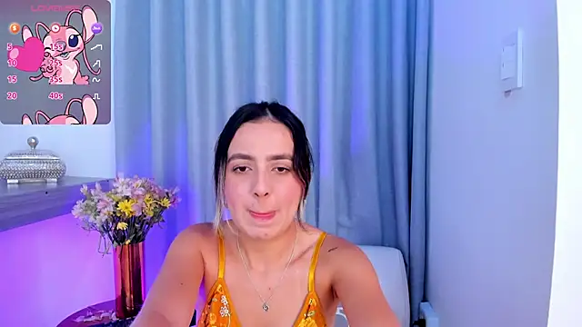 Snapshot of Lucyortiz_ chatting on February 8, 4:14 pm Lucyortiz online show from February 8, 4:14 pm