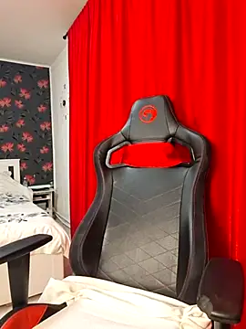 loryyy sexyyy online show from April 7, 9:38 pm