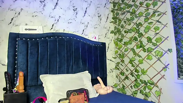 Amy hoy69 online show from March 25, 3:28 am