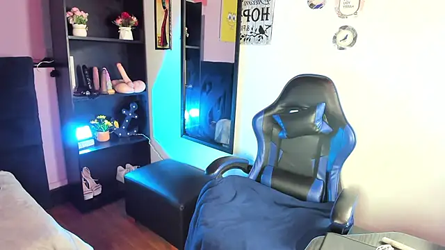 Amy hoy69 online show from October 2, 2:37 am