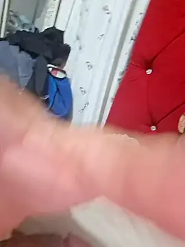 Snapshot of thiagop1050 chatting on December 20, 5:32 am thiagop1050 online show from December 20, 5:32 am