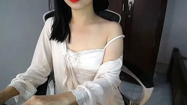 Lunobaby 204 online show from November 6, 9:41 pm