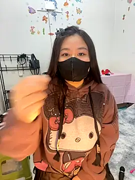 --Lyly-- online show from December 23, 3:39 am