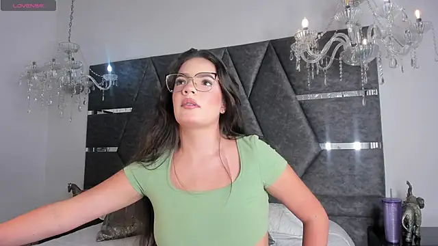 Snapshot of IsabellaGrey19 chatting on September 22, 7:09 pm IsabellaGrey19 online show from September 22, 7:09 pm