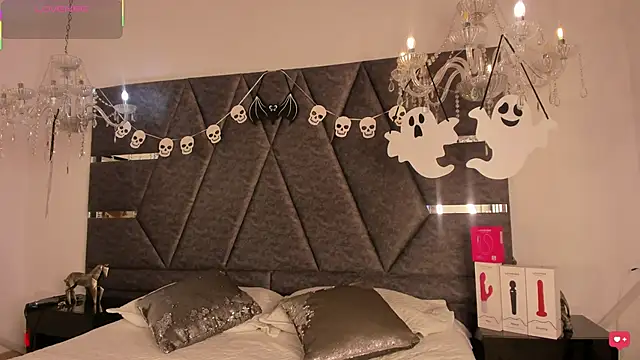 IsabellaGrey19 online show from October 30, 7:33 pm