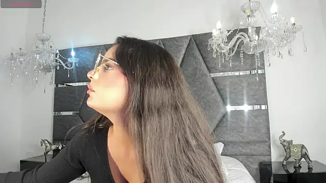 Snapshot of IsabellaGrey19 chatting on September 24, 8:15 pm IsabellaGrey19 online show from September 24, 8:15 pm