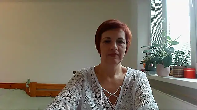 LoraLoraMay online show from September 25, 1:50 pm