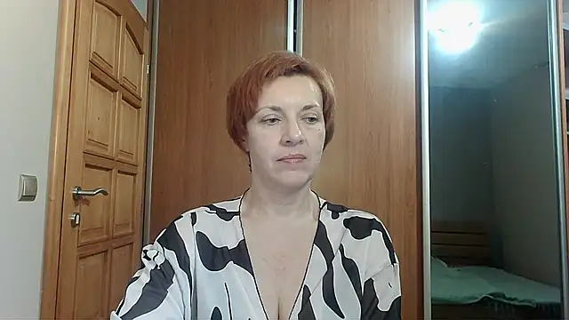 LoraLoraMay online show from March 19, 7:14 pm