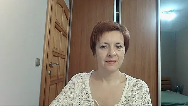 LoraLoraMay online show from November 16, 5:17 pm