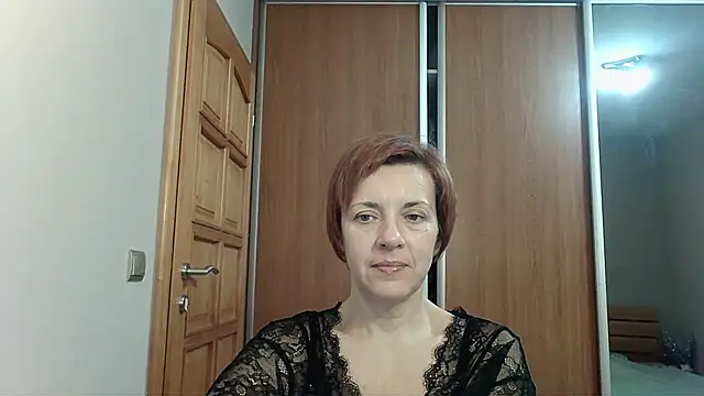 LoraLoraMay online show from November 19, 7:03 pm