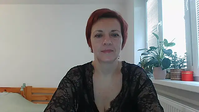 LoraLoraMay online show from September 24, 9:05 am