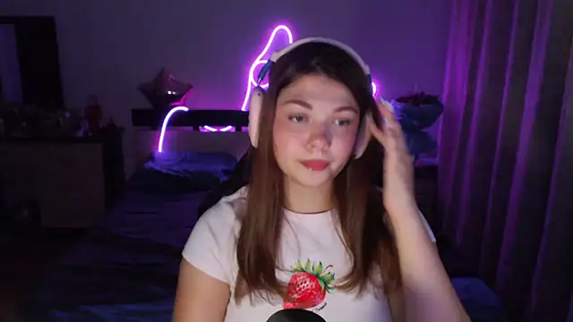 Snapshot of helengilmor chatting on September 20, 3:50 pm helengilmor online show from September 20, 3:50 pm