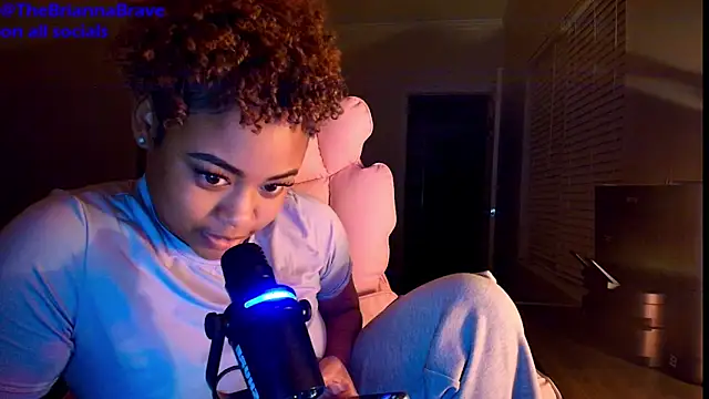 BriannaBrave online show from April 18, 4:15 am