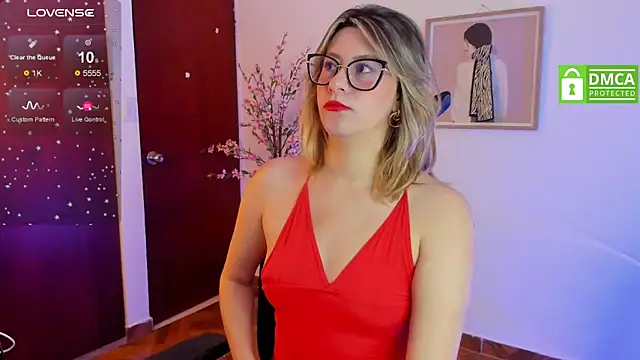 Snapshot of Chanelll_Taylorr_ chatting on March 7, 3:18 pm Chanelll Taylorr online show from March 7, 3:18 pm