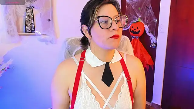 Chanelll Taylorr  online show from October 26, 10:48 am