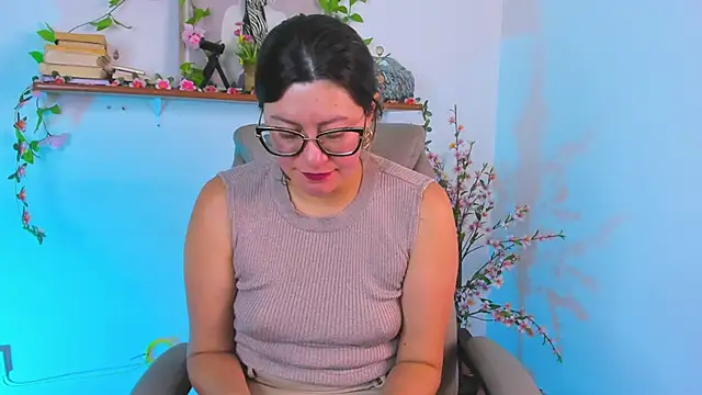 Chanelll Taylorr  online show from February 26, 1:11 pm