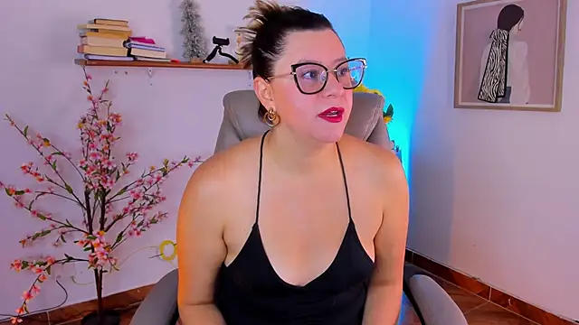 Snapshot of Chanelll_Taylorr_ chatting on June 11, 10:23 am Chanelll Taylorr online show from June 11, 10:23 am