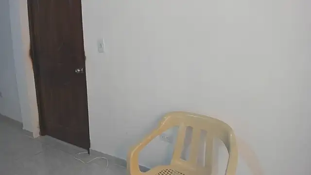 Chanelll Taylorr  online show from April 4, 9:05 am