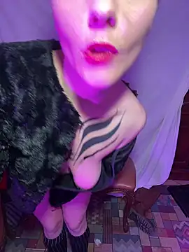 OniricFemme online show from January 15, 4:49 am