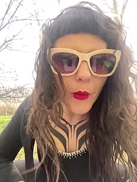 OniricFemme online show from March 5, 9:50 am