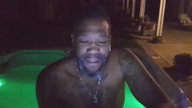 Snapshot of 3prettyboy3 chatting on November 10, 9:14 am 3prettyboy3 online show from November 10, 9:14 am