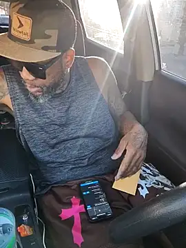 Snapshot of 3prettyboy3 chatting on November 1, 11:31 pm 3prettyboy3 online show from November 1, 11:31 pm