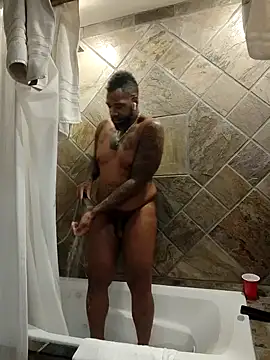 Snapshot of 3prettyboy3 chatting on December 14, 4:40 am 3prettyboy3 online show from December 14, 4:40 am