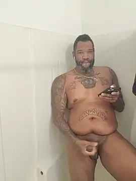 Snapshot of 3prettyboy3 chatting on December 1, 3:29 am 3prettyboy3 online show from December 1, 3:29 am