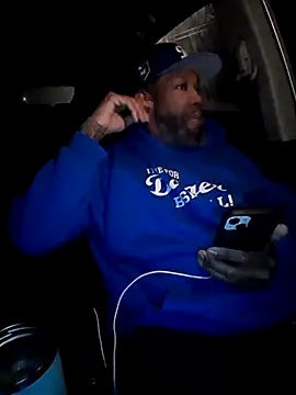 Snapshot of 3prettyboy3 chatting on November 17, 8:07 am 3prettyboy3 online show from November 17, 8:07 am