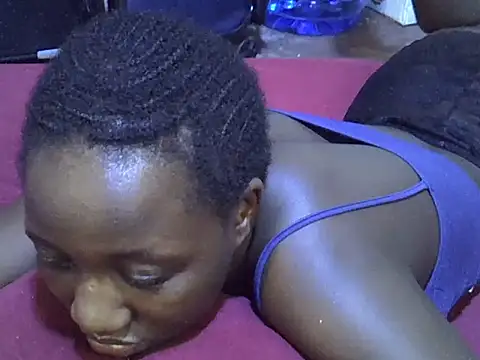 Snapshot of Adaline-Paris chatting on November 12, 4:49 am Adaline-Paris online show from November 12, 4:49 am