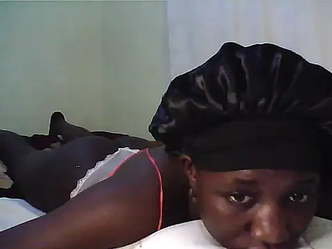 Adaline-Paris online show from March 30, 6:20 pm