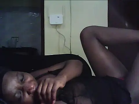 Adaline-Paris online show from March 29, 2:35 am