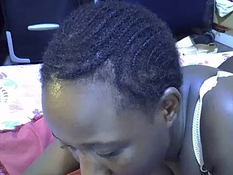 Snapshot of Adaline-Paris chatting on November 1, 6:30 am Adaline-Paris online show from November 1, 6:30 am