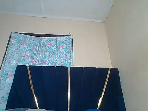 awino001 online show from April 3, 6:14 pm