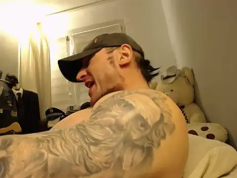 Snapshot of ballardbret chatting on February 22, 1:30 am ballardbret online show from February 22, 1:30 am