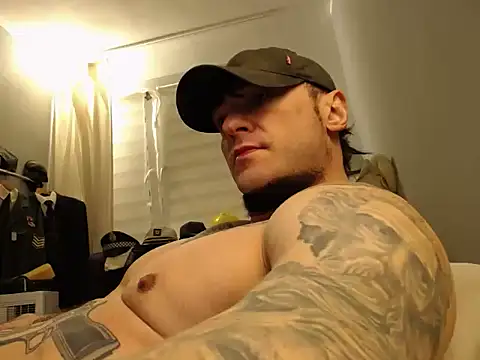 Snapshot of ballardbret chatting on January 11, 1:12 am ballardbret online show from January 11, 1:12 am