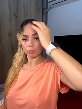 Snapshot of nakary00 chatting on October 29, 1:15 am nakary00 online show from October 29, 1:15 am