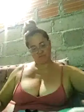 natally ross21 online show from April 1, 1:30 am