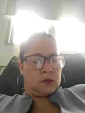 Snapshot of natally_ross21 chatting on June 3, 1:12 pm natally ross21 online show from June 3, 1:12 pm