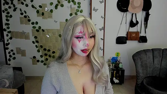 Fiore Sanz  online show from October 4, 3:08 am